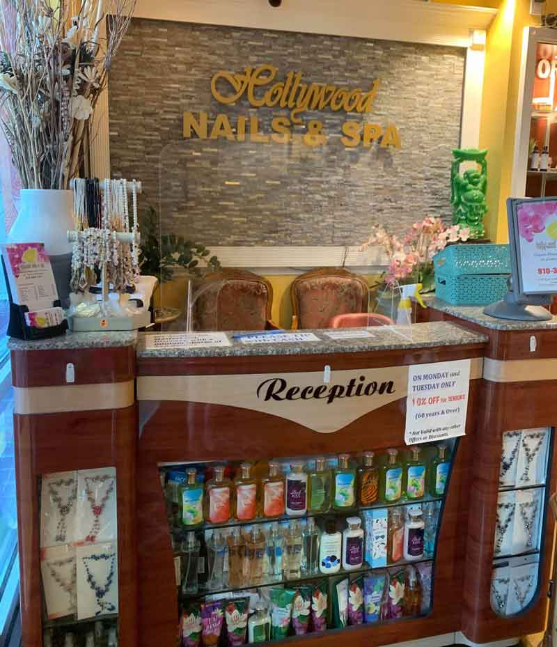 Hollywood Nail&Spa-Cần Sang Gấp Tiệm Nail In Leland NC