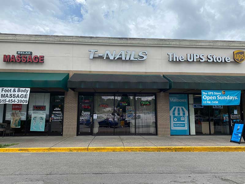 T Nails-Cần sang gấp tiệm nail In Nashville Tennessee.