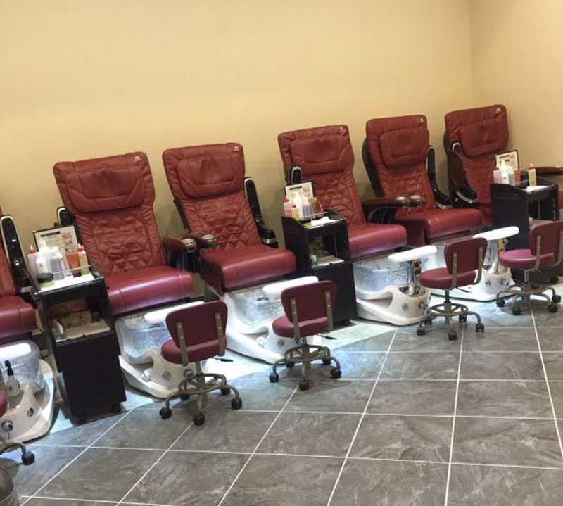 Tiệm Star And Spa -Cần Thợ Nail Gấp In Bismarck ND Lương 2500 Đến 3000/ Tuần Hơn. Bao lương 1500 Trở Lên