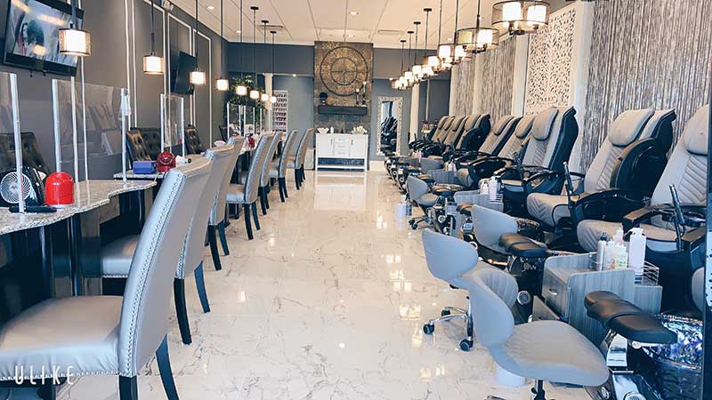Tiệm Luxury Nail & Spa-Cần Thợ Nail Gấp Bao Lương Cao In Blue Springs MO
