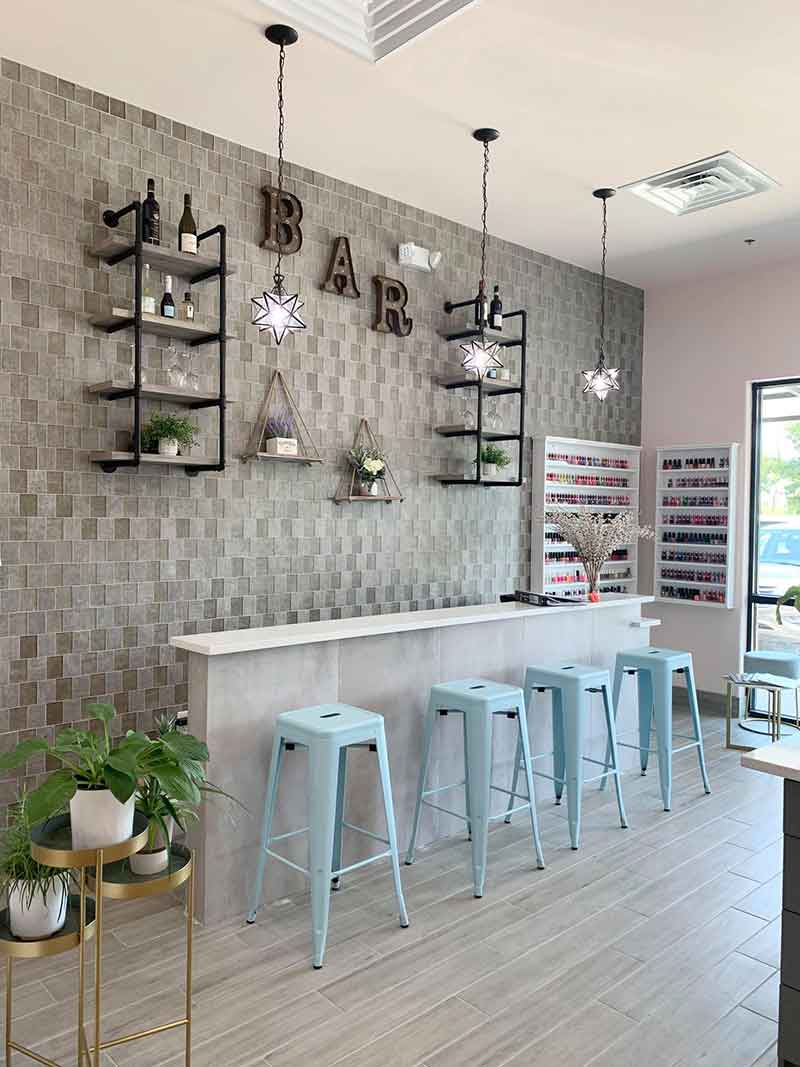 Tiệm Lady Q Nails-Cần Thợ Nail In Cheyenne WY Bao Lương $4000/Tháng