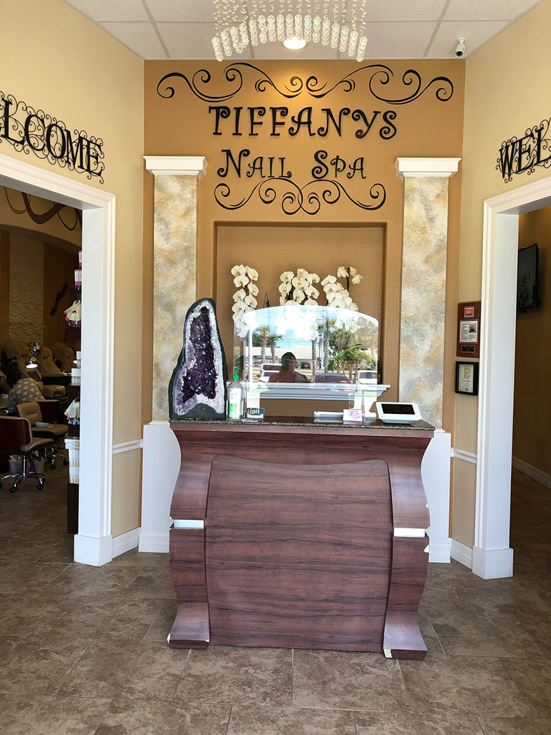 Tiffany Nail Spa-Cần Thợ Nails In Melbourne FL.