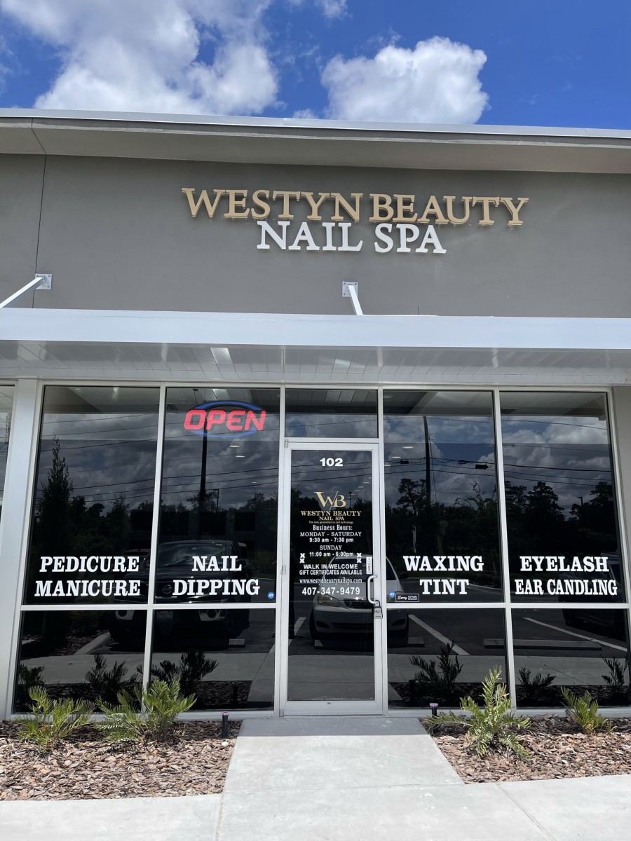 Westyn Beauty Nail Spa-Cần Thợ Nail Gấp