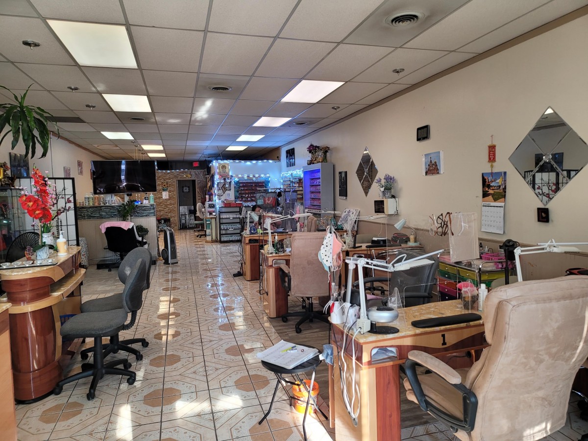 LA Nails-Cần Sang Tiệm